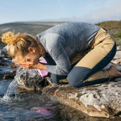 Free Recy Naisten Seamless Aluspaita<Halti Sale